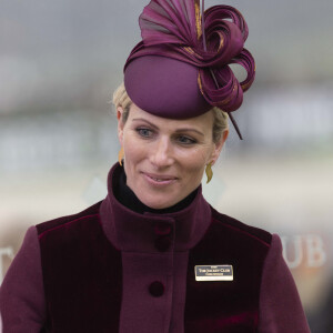 Zara Phillips (Zara Tindall) et son mari Mike Tindall à l'ouverture du "Cheltenham Festival 2022", le 15 mars 2022.