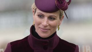 Zara et Mike Tindall de sortie : amoureux, le couple royal ose quelques joyeux selfies !