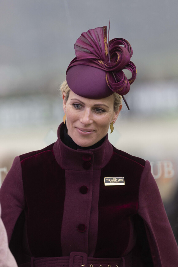 Zara Phillips (Zara Tindall) et son mari Mike Tindall à l'ouverture du "Cheltenham Festival 2022", le 15 mars 2022.