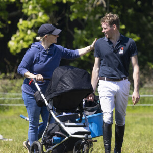 Zara Tindall et son bébé Lucas assistent au "Houghton Hall Horse Trials" à Kings Lynn. Le 29 mai 2021