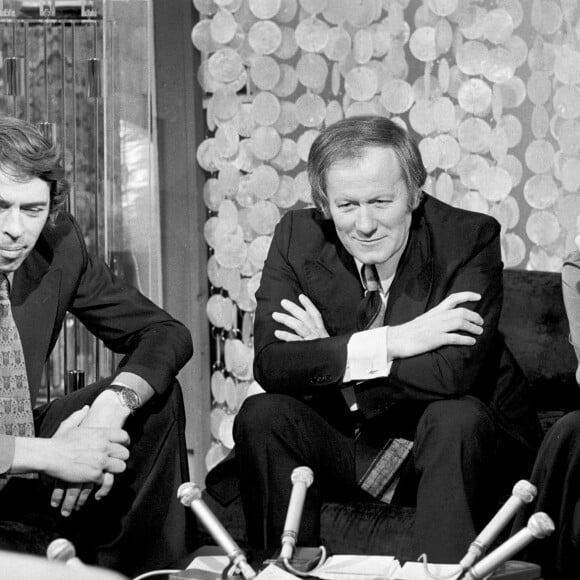 Jacques Brel, Jacques Chancel et Barbara sur le plateau de l'émission TV "Le grand échiquier". Le 10 mai 1973 © Bernard Leguay via Bestimage