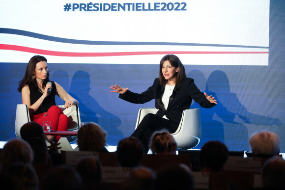 La maire de Paris et candidate socialiste à l'élection présidentielle, Anne Hidalgo lors du grand oral sport à Paris le 17 mars 2022. © Stéphane Lemouton / Bestimge