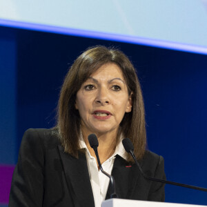 Exclusif - Anne Hidalgo - Prise de parole des candidats à l'élection présidentielle 2022 organisée par l'UIMM à la Mutualité à Paris le 9 mars 2022. © Pierre Perusseau / Bestimage