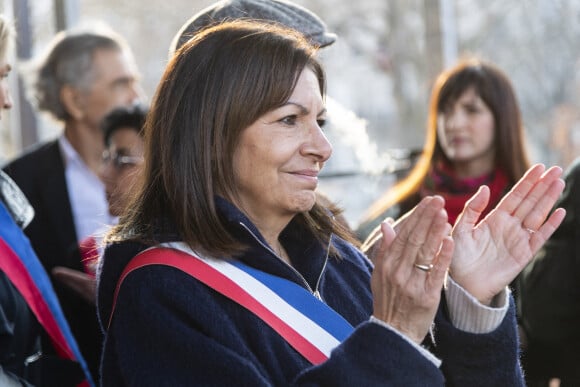 Anne Hidalgo - Les politiques lors de la manifestation de soutien au peuple ukrainien, place de la République à Paris, suite à l'entrée en guerre de la Russie envers l'Ukraine. Le 5 mars 2022 © Julio Piatti / Bestimage 