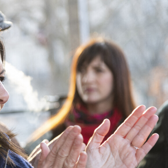 Anne Hidalgo - Les politiques lors de la manifestation de soutien au peuple ukrainien, place de la République à Paris, suite à l'entrée en guerre de la Russie envers l'Ukraine. Le 5 mars 2022 © Julio Piatti / Bestimage 