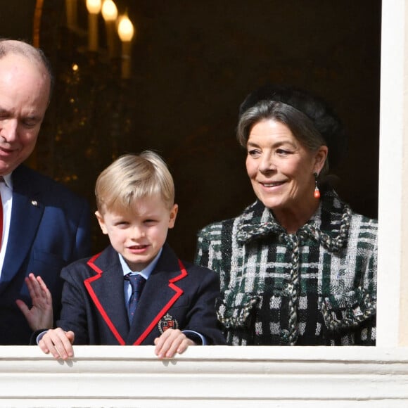 Le prince Albert II de Monaco, ses enfants, la princesse Gabriella et le prince héréditaire Jacques et la princesse Caroline de Hanovre durant la célébration de la traditionnelle fête de la Sainte Dévote à Monaco, le 27 janvier 2022. © Bruno Bebert/Bestimage