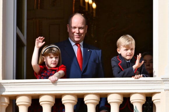 Le prince Albert II de Monaco et ses enfants, la princesse Gabriella et le prince héréditaire Jacques durant la célébration de la traditionnelle fête de la Sainte Dévote à Monaco. © Bruno Bebert/Bestimage