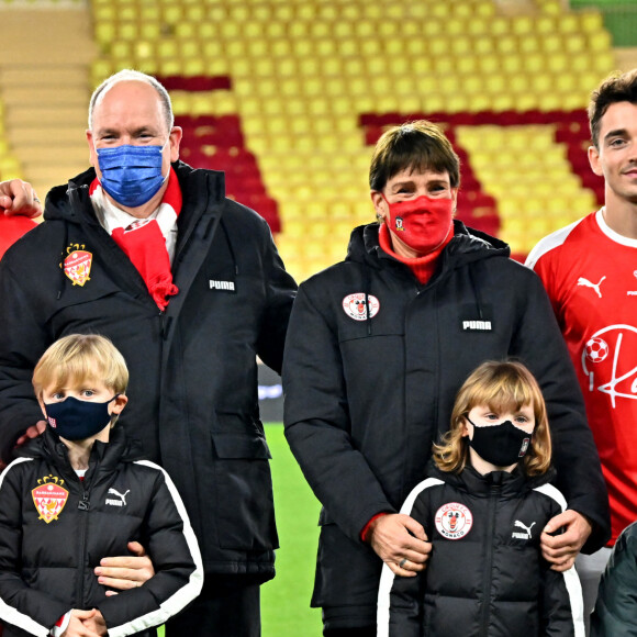 le prince Albert II de Monaco, La princesse Stéphanie de Monaco, Louis Ducruet, le prince Jacques, La princesse Gabriella XX durant la seconde édition de la Fight Aids Cup, un match de football caritatif au stade Louis II le 24 janvier 2021. © Bruno Bebert/Bestimage 
