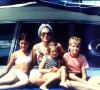 Grace de Monaco et ses trois enfants, Albert, Caroline et Stéphanie, en 1975.