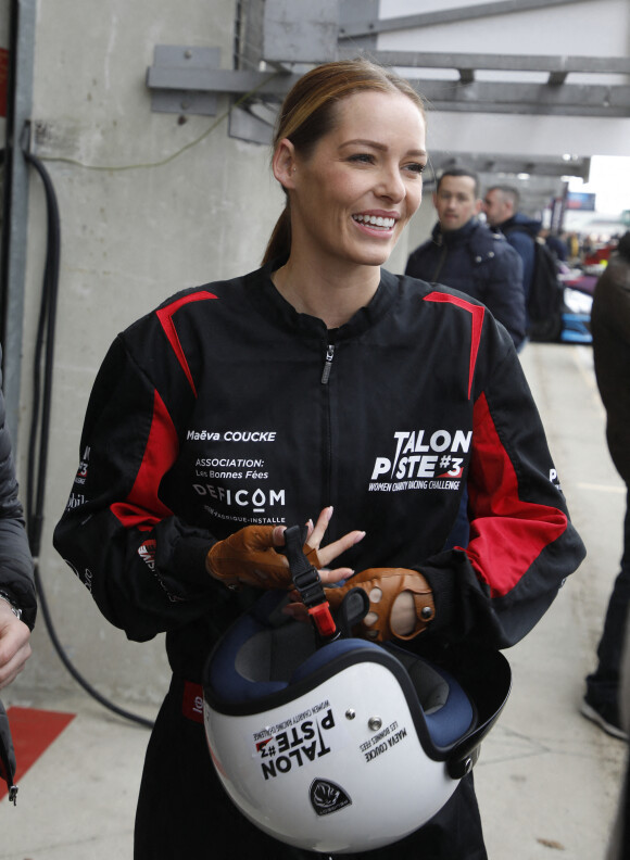 Maëva Coucke - 3e édition du challenge automobile "Talon Piste, Woman Charity Racing Challenge" au Circuit Bugatti du Mans. Le 20 mars 2022. © Denis Guignebourg / Bestimage