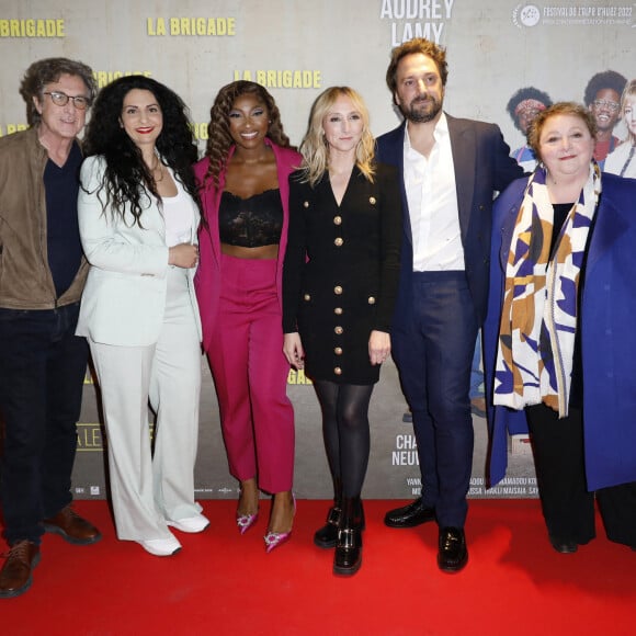 François Cluzet, Liza Benguigui, Fatou Guinea Kaba, Audrey Lamy, Louis-Julien Petit, Chantal Neuwirth - Avant-première du film "La Brigade" au Cinéma Pathé Wepler à Paris. Le 21 mars 2022. © Marc Ausset-Lacroix/Bestimage