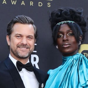 Joshua Jackson et Jodie Turner-Smith assistent à la 27ème édition des Critics Choice Awards à Los Angeles, le 13 mars 2022.