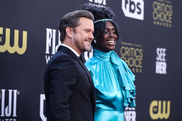 Joshua Jackson et Jodie Turner-Smith assistent à la 27ème édition des Critics Choice Awards à Los Angeles, le 13 mars 2022.