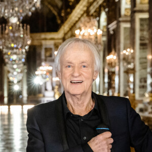 Exclusif - Le chanteur Dave - Enregistrement de l'émission "La grande soirée du 31 à Versailles", qui sera diffusée sur France 2. Le 12 décembre 2020 © Tiziano Da Silva - Cyril Moreau / Bestimage 