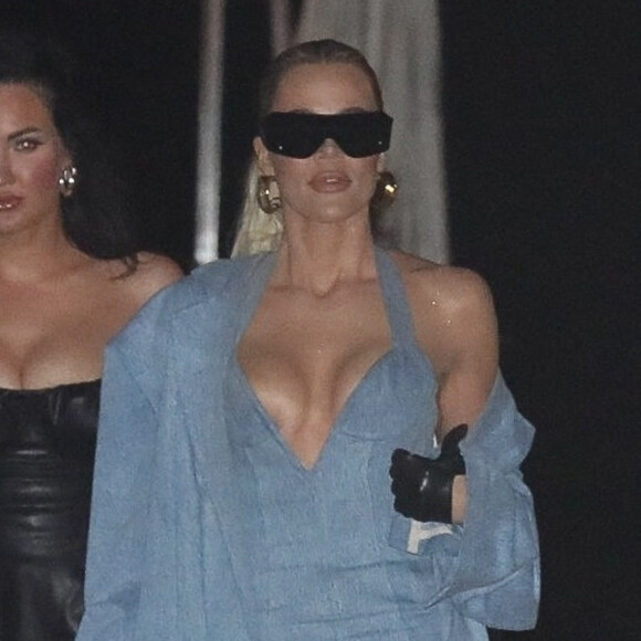 Exclusif - Khloé Kardashian quitte le restaurant Nobu à Malibu le 23 mars 2022.