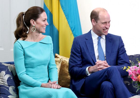 Catherine Kate Middleton et le prince William - Le duc et la duchesse de Cambridge rencontrent Philip Davis, le premier ministre des Bahamas, dans le cadre de leur voyage dans les Caraïbes le 24 mars 2022 