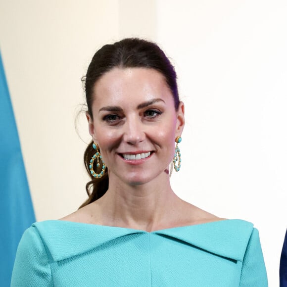 Catherine Kate Middleton - Le duc et la duchesse de Cambridge rencontrent Philip Davis, le premier ministre des Bahamas, dans le cadre de leur voyage dans les Caraïbes le 24 mars 2022 