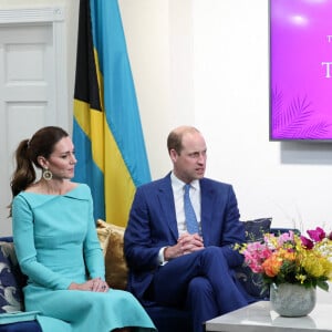 Catherine Kate Middleton, le prince William, Philip Davis, le premier ministre des Bahamas et sa femme Ann-Marie - Le duc et la duchesse de Cambridge rencontrent Philip Davis, le premier ministre des Bahamas, dans le cadre de leur voyage dans les Caraïbes le 24 mars 2022 