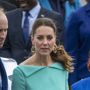 Le prince William, duc de Cambridge, et Catherine (Kate) Middleton, duchesse de Cambridge, arrivent aux Bahamas, dernière tape de leur voyage officiel dans les Caraïbes. Nassau, le 24 mars 2022. 