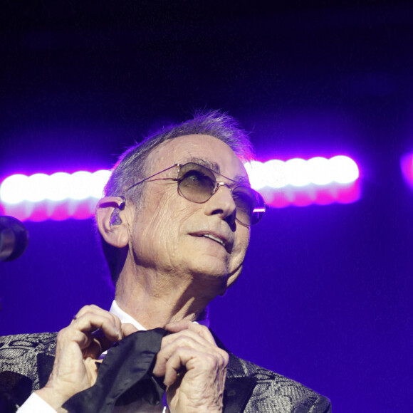 Alain Chamfort "Dandy Symphonique" en concert au Grand Rex à Paris. Le 23 mars 2022 © Denis Guignebourg / Bestimage 