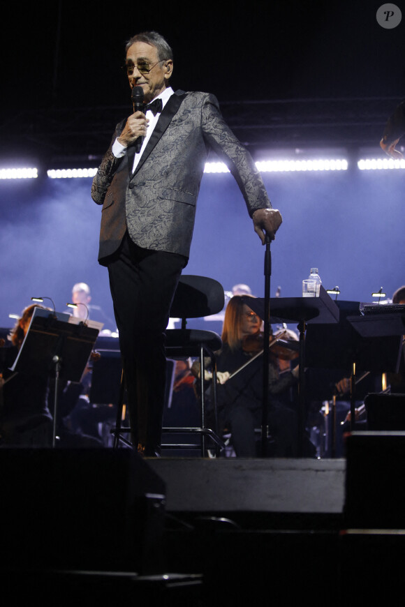 Alain Chamfort "Dandy Symphonique" en concert au Grand Rex à Paris. Le 23 mars 2022 © Denis Guignebourg / Bestimage 