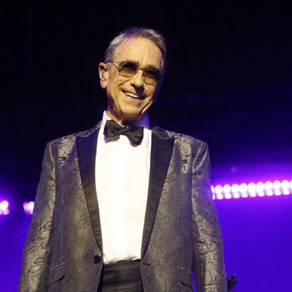 Alain Chamfort "Dandy Symphonique" en concert au Grand Rex à Paris © Denis Guignebourg / Bestimage 