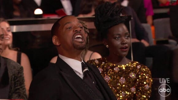 Moment de sidération aux Oscars 2022: Will Smith frappe Chris Rock sur scène le 27 mars 2022. Après une blague de Chris Rock sur Jada Pinkett Smith, la femme de Will Smith, ce dernier est monté sur la scène des Oscars pour gifler l'humoriste devant l'assemblée médusée.