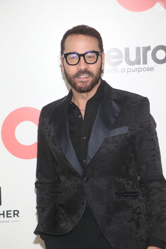 Jeremy Piven - Photocall de la soirée "Elton John AIDS Foundation" lors de la 94ème édition de la cérémonie des Oscars à Los Angeles, le 27 mars 2022.