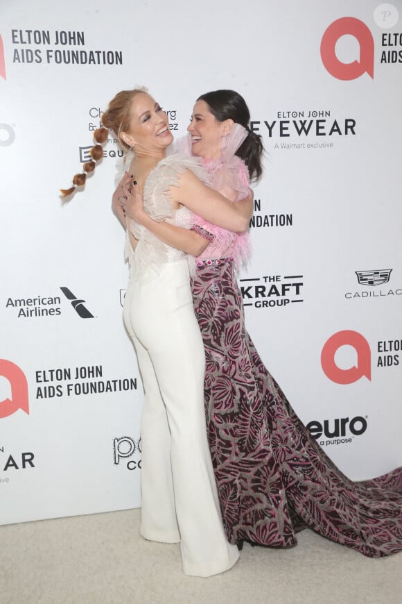 Erika Christensen et Jackie Tohn - Photocall de la soirée "Elton John AIDS Foundation" lors de la 94ème édition de la cérémonie des Oscars à Los Angeles, le 27 mars 2022.