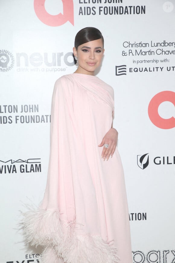 Sofia Carson - Photocall de la soirée "Elton John AIDS Foundation" lors de la 94ème édition de la cérémonie des Oscars à Los Angeles, le 27 mars 2022.