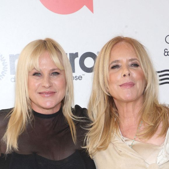 Patricia Arquette et Rosanna Arquette au photocall de la soirée "Elton John AIDS Foundation" lors de la 94ème édition de la cérémonie des Oscars à Los Angeles, le 27 mars 2022.