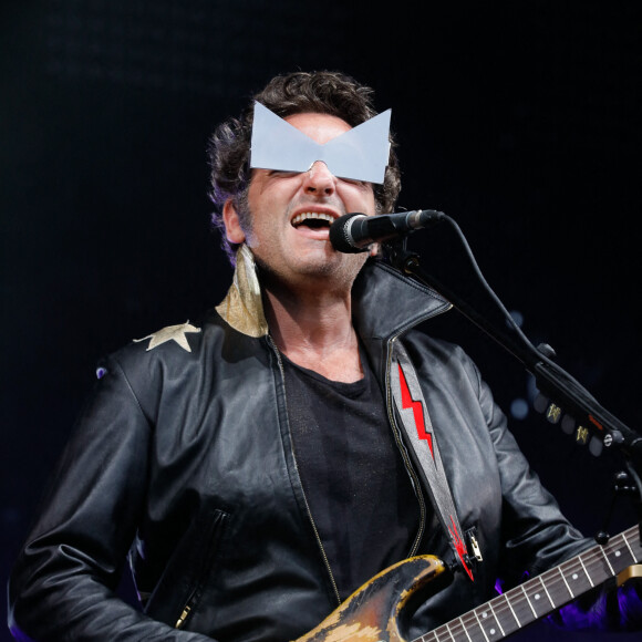 Matthieu Chedid lors de l'Edition Spéciale pour les soignants du festival Solidays 2021 à l'hippodrome ParisLongchamp, le 4 juillet 2021. © Christophe Clovis/Bestimage