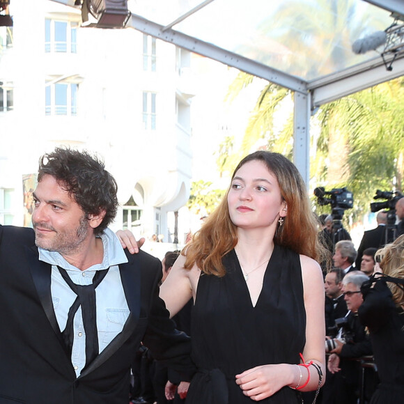 Le chanteur M (Matthieu Chedid) et sa fille Billie - Montée des marches du film "Les Filles du Soleil" lors du 71e Festival de Cannes. Le 12 mai 2018. © Borde-Jacovides-Moreau/Bestimage 