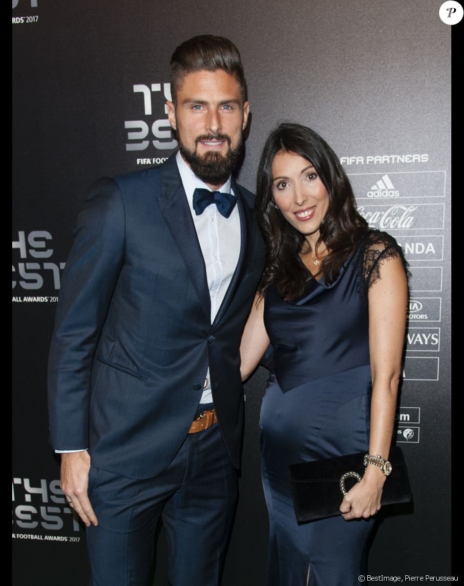 Olivier Giroud (plus beau but de l'année) et sa femme Jennifer - The Best FIFA Football Awards 2017 au London Palladium à Londres, le 23 octobre 2017. © Pierre Perusseau/Bestimage