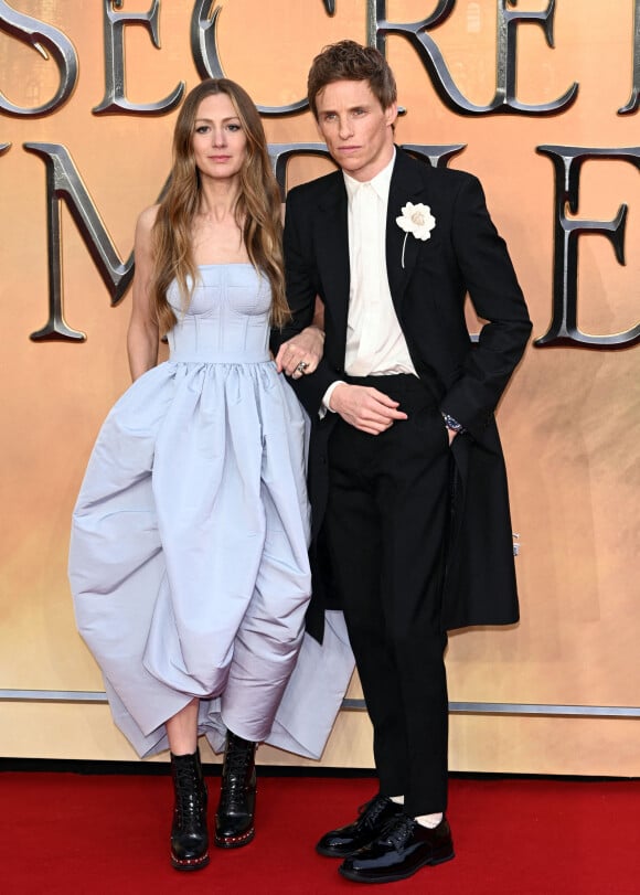 Eddie Redmayne et son épouse Hannah Bagshawe - Première du film "Fantastic Beasts: The Secrets of Dumbledore" à Londres.