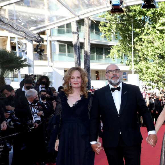 Pascale Desrochers, Sylvain Marcel, Valérie Lemercier, Danielle Fichaud, Roc Lafortune - Montée des marches du film " Aline " lors du 74ème Festival International du Film de Cannes. Le 13 juillet 2021 © Borde-Jacovides-Moreau / Bestimage