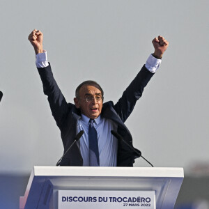 Eric Zemmour - Meeting du Candidat à la Présidentielle 2022 sur la place du Trocadero à Paris le 27 mars 2022. © JB Autissier / Panoramic / Bestimage 
