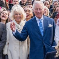 Prince Charles de sortie avec Camilla, leur rencontre inattendue sur le tournage d'une populaire série