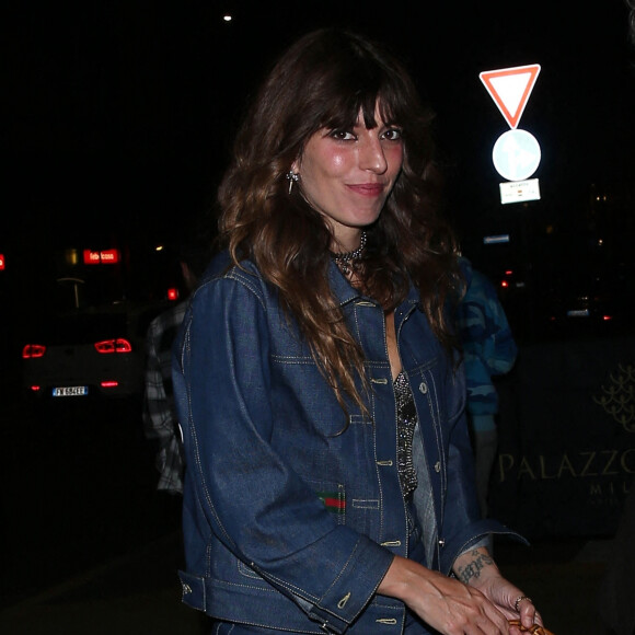 Exclusif - Lou Doillon arrive à son hôtel à Milan, le 25 septembre 2021.