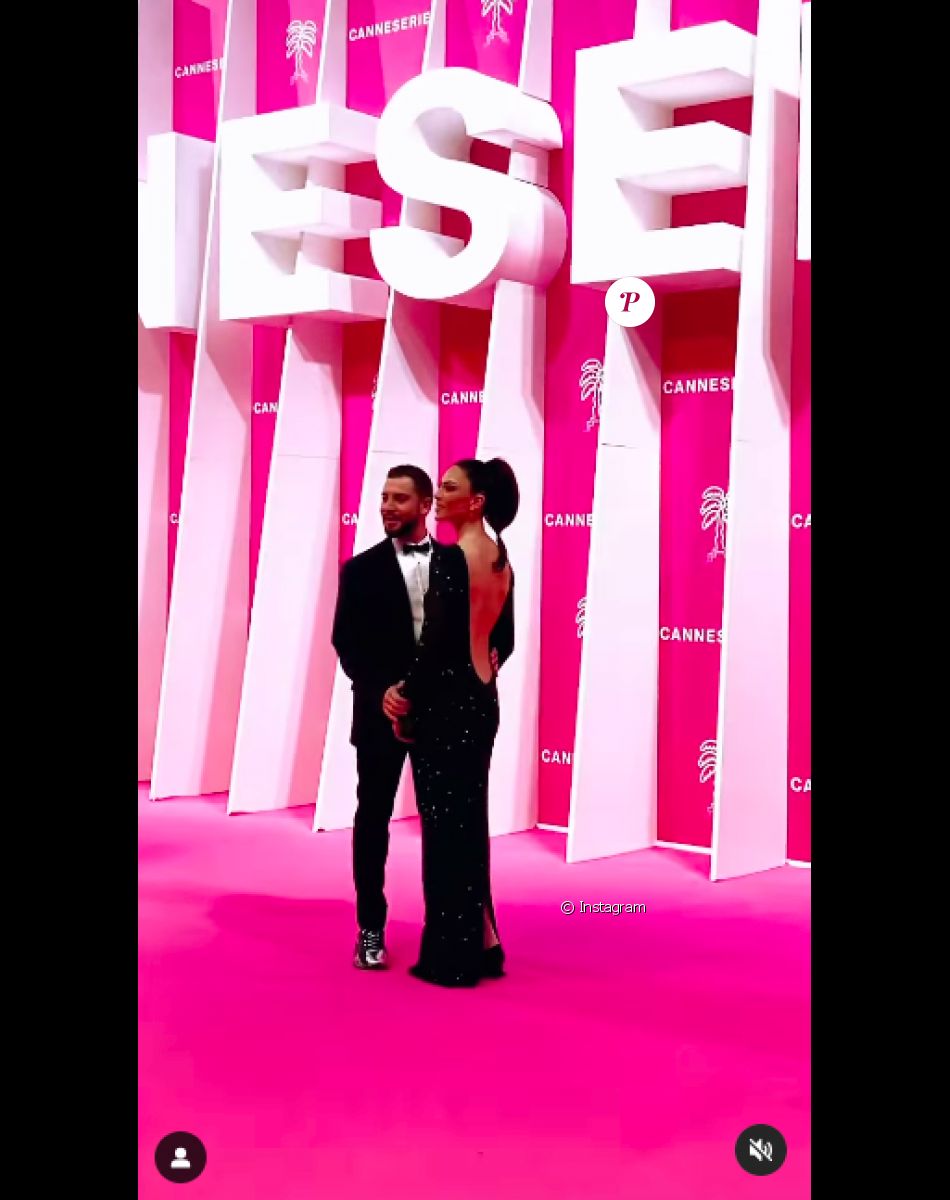 Marwan Berreni de "Plus Belle la Vie" et sa compagne Tiphaine Schirier lors de la 5ème saison du festival International des Séries "Canneseries" à Cannes, France, le 2 avril 2022.