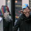 Ashlee Simpson et Pete Wentz ont décidé de fêter Halloween avant (ou après l'heure) en portant des maques dans les rues de New York le 5 janvier 2010