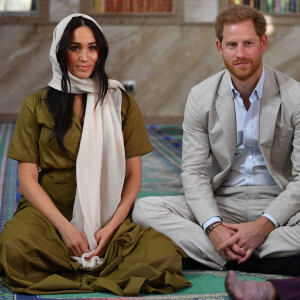 Le prince Harry, duc de Sussex, et Meghan Markle, duchesse de Sussex, en visite à la Mosquée Auwal à Cape Town, Afrique du Sud. 