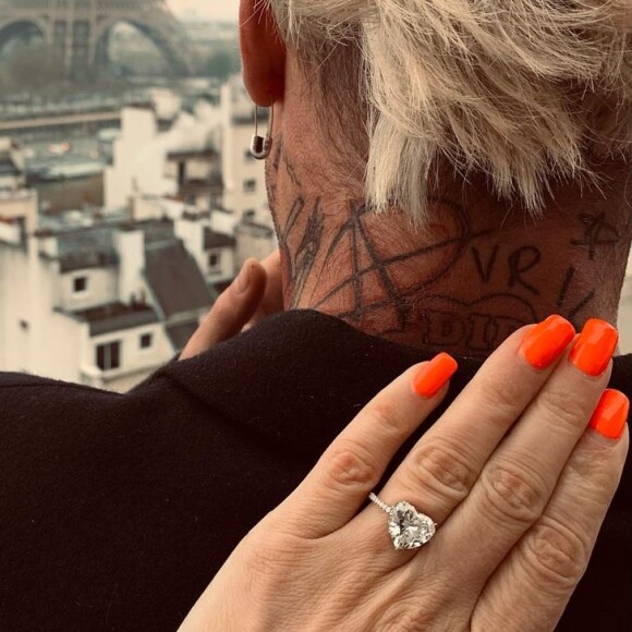 Avril Lavigne et Mod Sun se sont fiancés à Paris le 27 mars 2022. @ Instagram / Avril Lavigne