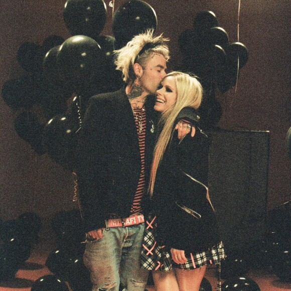 Avril Lavigne et Mod Sun se sont fiancés à Paris le 27 mars 2022. @ Instagram / Mod Sun