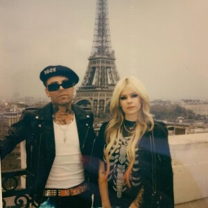 Avril Lavigne et Mod Sun se sont fiancés à Paris le 27 mars 2022. @ Instagram / Mod Sun