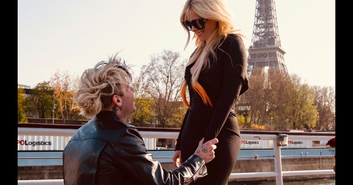 Avril Lavigne engaged to Maud Sun: Pictures of her (very) romantic proposal in Paris!