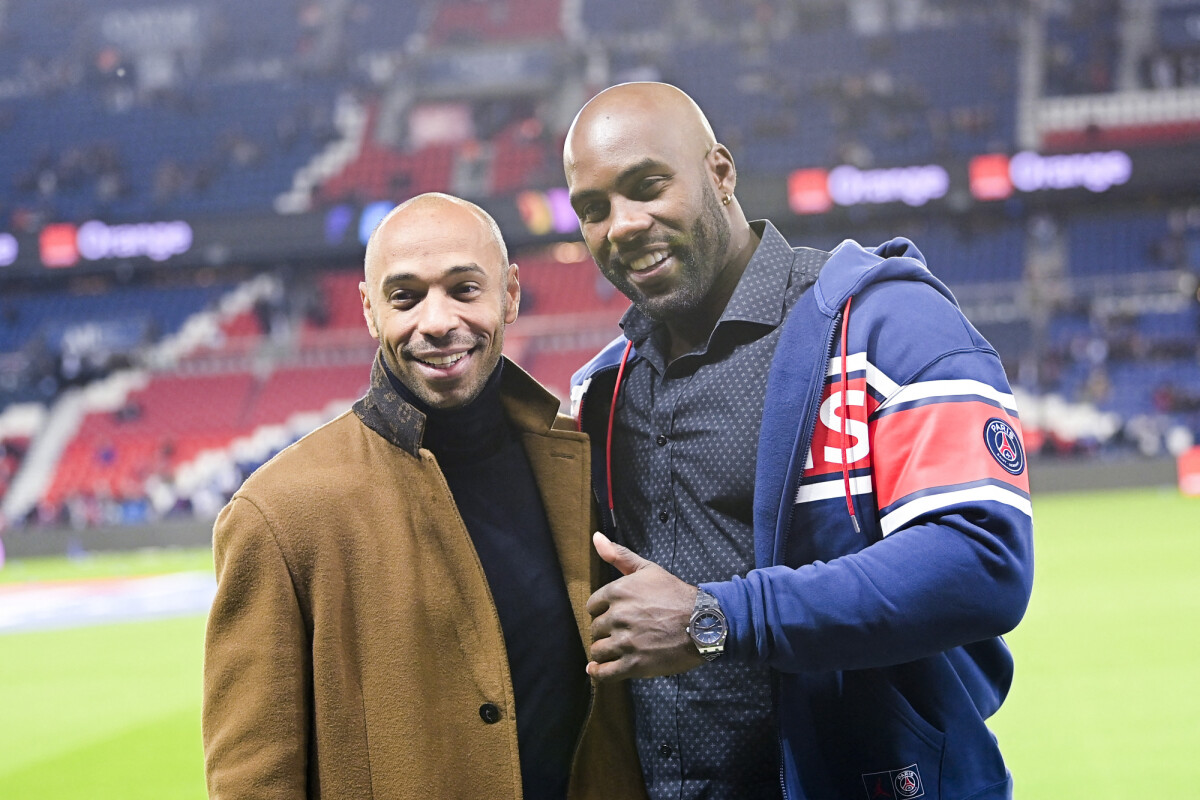 Photo Teddy Riner et Thierry Henry T.Riner donne le coup d'envoi du