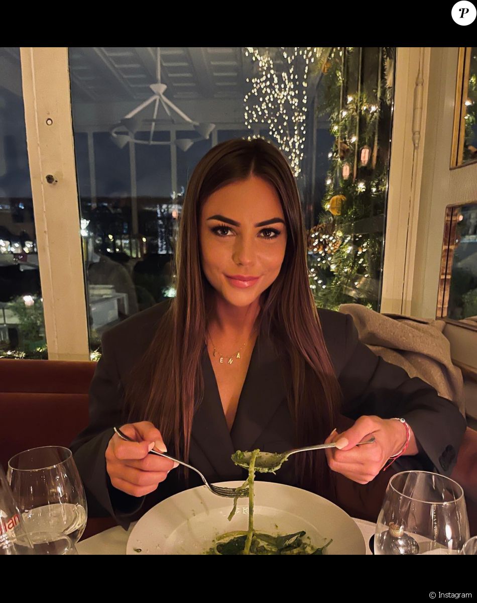 Lena ("La Villa des Coeurs Brisés") sur Instagram