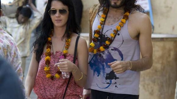 Katy Perry et Russell Brand sont officiellement fiancés... Découvrez leur suite nuptiale féérique !