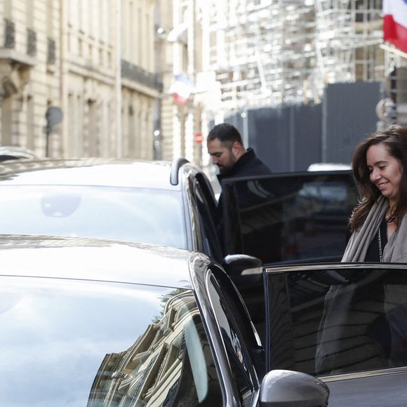 Sarah Knafo - Eric Zemmour, candidat à l'élection présidentielle, vote pour le premier tour à Paris le 10 avril 2022